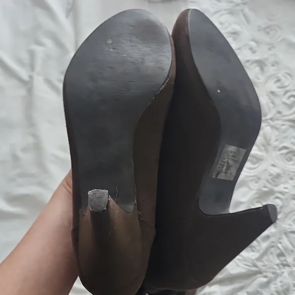 Elegant Brown Knee-High Boots - Picture 4 of 7